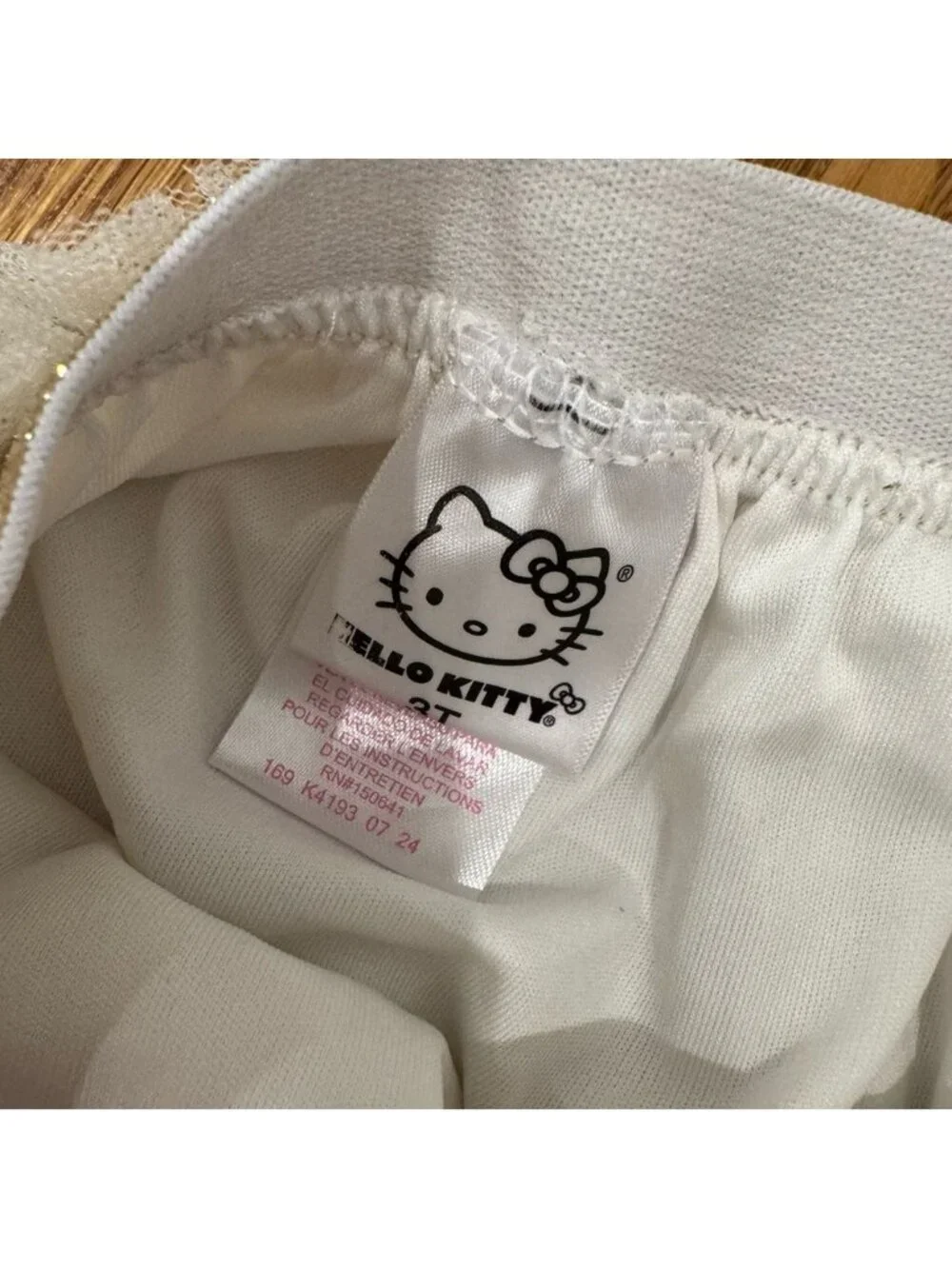 Hello Kitty Cream/gold skirt & top! Sz 3t NWOT